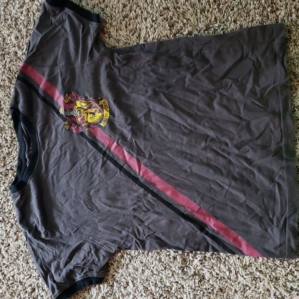 Harry Potter WWOHP Gryffindor tshirt youth large